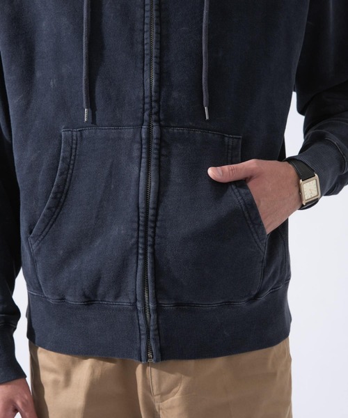 URBAN RESEARCH ROSSO MEN(アーバンリサーチロッソメン)の「ピグメントダイ裏毛ジップパーカー『セットアップ対応』(パーカー・メンズ・ブラック/ネイビー・MEDIUM/LARGE/X-LARGE)」の5枚目の写真