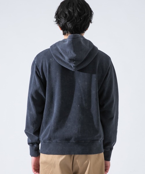 URBAN RESEARCH ROSSO MEN(アーバンリサーチロッソメン)の「ピグメントダイ裏毛ジップパーカー『セットアップ対応』(パーカー・メンズ・ブラック/ネイビー・MEDIUM/LARGE/X-LARGE)」の7枚目の写真