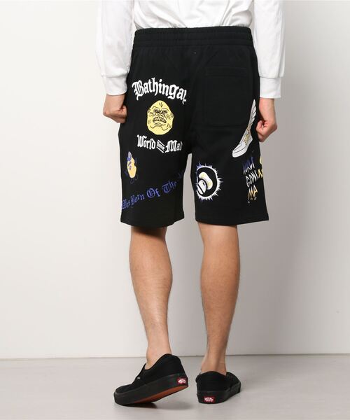 A BATHING APE(アベイシングエイプ)の「MULTI PRINT SWEAT SHORTS M(その他パンツ・メンズ・ホワイト/ブラック・MEDIUM/LARGE/X-LARGE/XX-LARGE/SMALL)」の3枚目の写真