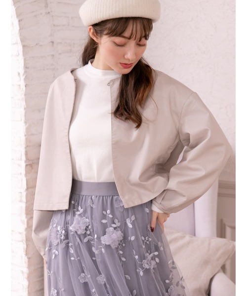 fifth（フィフス）の「ノーカラーフェイクレザージャケット（ライダースジャケット・レディース・ベージュ/アイボリー・MEDIUM）」の2枚目の写真