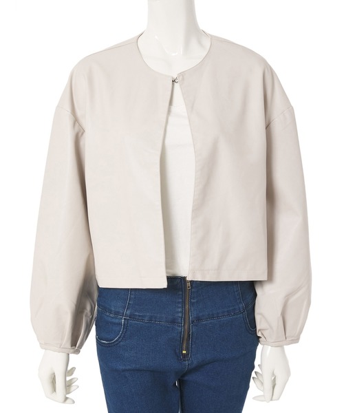 fifth（フィフス）の「ノーカラーフェイクレザージャケット（ライダースジャケット・レディース・ベージュ/アイボリー・MEDIUM）」の10枚目の写真