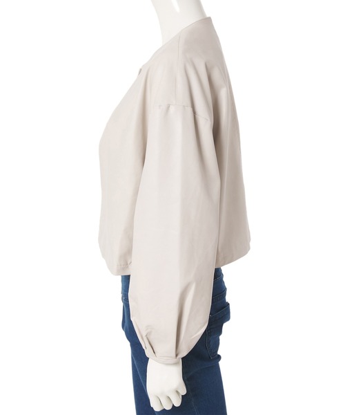 fifth（フィフス）の「ノーカラーフェイクレザージャケット（ライダースジャケット・レディース・ベージュ/アイボリー・MEDIUM）」の9枚目の写真