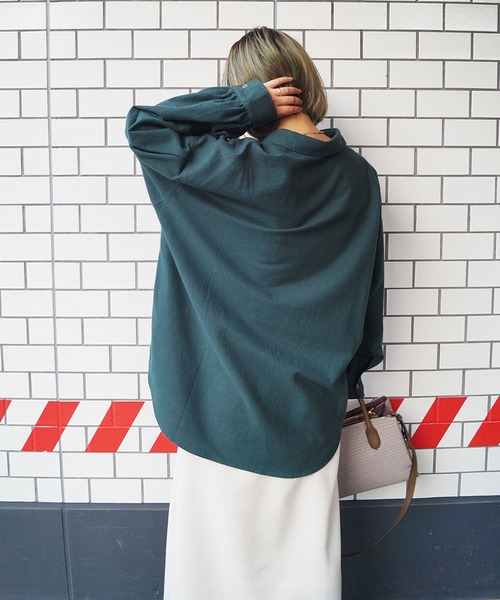 179/WG（イチナナキュウダブルジー）の「カレッジロゴレギュラーシャツ（シャツ/ブラウス・レディース・ブラウン/オフホワイト/グリーン・MEDIUM）」の21枚目の写真