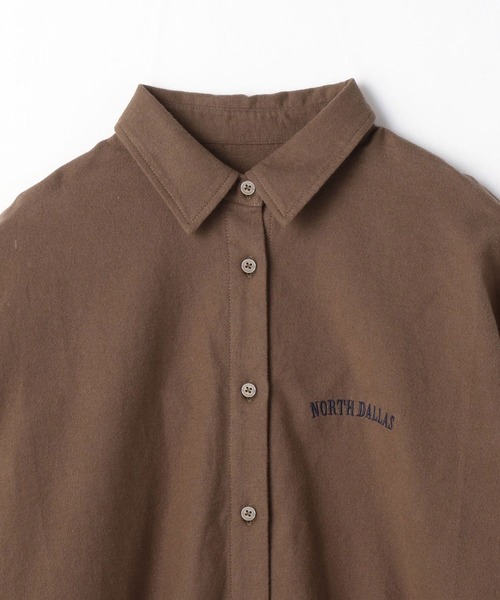 179/WG（イチナナキュウダブルジー）の「カレッジロゴレギュラーシャツ（シャツ/ブラウス・レディース・ブラウン/オフホワイト/グリーン・MEDIUM）」の8枚目の写真