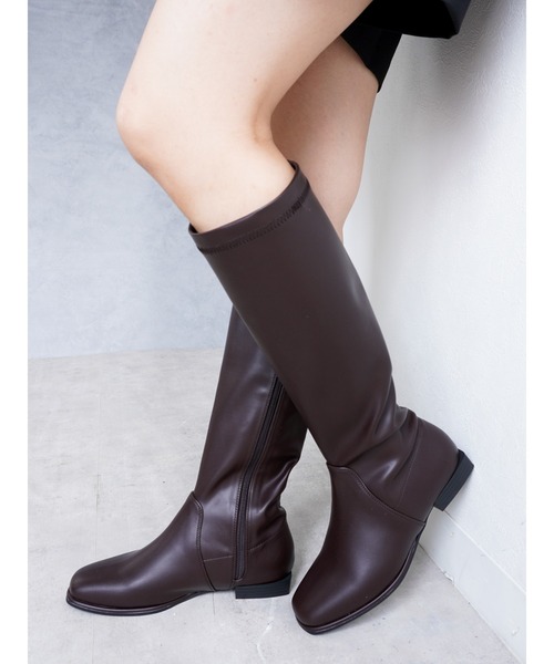 Fabby fabby(ファビィーファビィー)の「ジョッキーフラットロングブーツ(ブーツ・レディース・オフホワイト/ベージュ/ブラウン/ブラック・MEDIUM/SMALL/LARGE)」の4枚目の写真