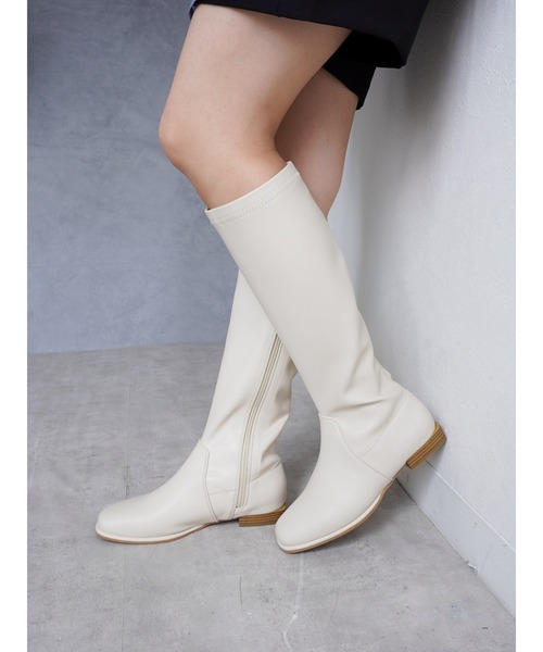 Fabby fabby(ファビィーファビィー)の「ジョッキーフラットロングブーツ(ブーツ・レディース・オフホワイト/ベージュ/ブラウン/ブラック・MEDIUM/SMALL/LARGE)」の11枚目の写真