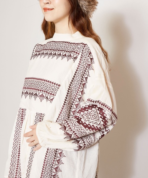 チャイハネ（チャイハネ）の「【チャイハネ】ボヘーノ刺繍トップス（その他トップス・レディース・ブラック/ベージュ/ブルー・FREE）」の5枚目の写真