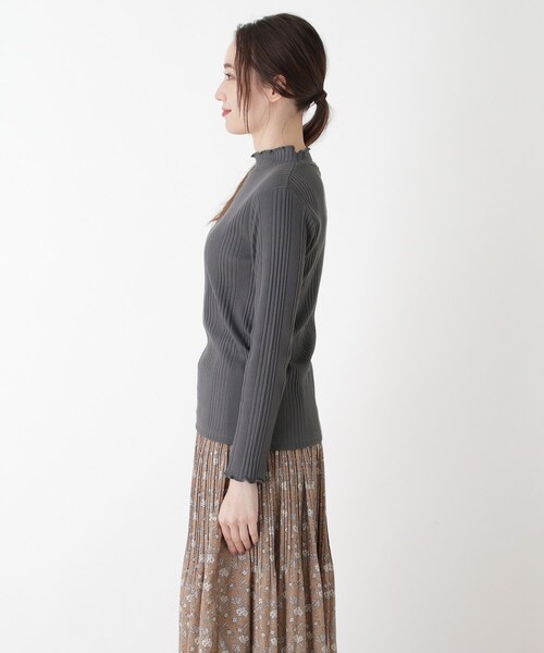 SHOO・LA・RUE（シューラルー）の「◆ランダムリブモックネックジャージ（Tシャツ/カットソー・レディース・アイボリー/グレー系その他/ブラック/ブラウン系・02/03/04）」の7枚目の写真