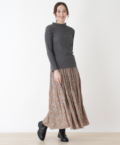 SHOO・LA・RUE（シューラルー）の「◆ランダムリブモックネックジャージ（Tシャツ/カットソー・レディース・アイボリー/グレー系その他/ブラック/ブラウン系・02/03/04）」の19枚目の写真