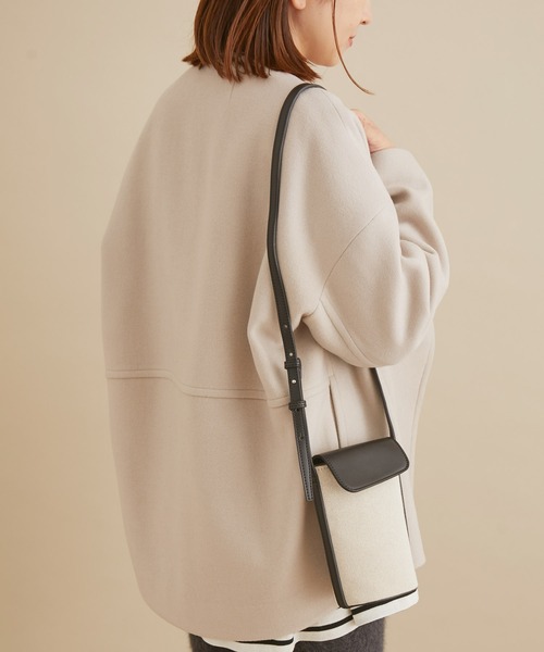 SALON adam et rope'（サロン アダム エ ロペ）の「[完売色追加決定！]キャンバスレザーコンビフラップポシェット / ショルダーバッグ（ショルダーバッグ・レディース・ブラック/キャメル・FREE）」の6枚目の写真