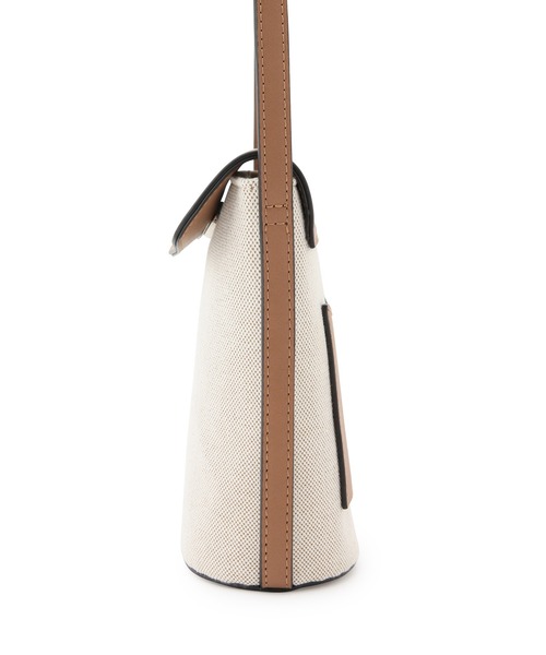 SALON adam et rope'（サロン アダム エ ロペ）の「[完売色追加決定！]キャンバスレザーコンビフラップポシェット / ショルダーバッグ（ショルダーバッグ・レディース・ブラック/キャメル・FREE）」の19枚目の写真