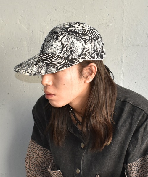 VINTAGE（ヴィンテージ）の「【ヴィンテージ古着】総柄 キャップ（キャップ・メンズ・ブラック・ONE SIZE）」の3枚目の写真