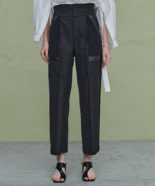 PUBLIC TOKYO（パブリックトウキョウ）の「リネンメッシュワークストレートパンツ（カーゴパンツ・レディース・ブラック/ベージュ・FREE）」の4枚目の写真