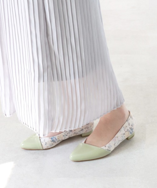 JELLY BEANS(ジェリービーンズ)の「【晴雨兼用】【防水・撥水】【生活防水】【滑りにくい】【雨の日】【通勤靴】【レイン対応】【WEB限定】コンビトゥポインテッドレインパンプス(417-310)JELLY BEANS(ジェリービーンズ)(レインシューズ・レディース・ブラック/ベージュ/マルチ/グリーン・22.5/23.5/24/23/24.5/22/25)」の3枚目の写真