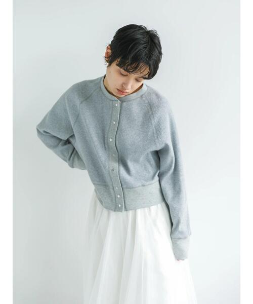 koe（コエ）の「ショート丈リブカーディガン*（カーディガン/ボレロ・レディース・グレー/レッド/グリーン/モカ・M）」の9枚目の写真