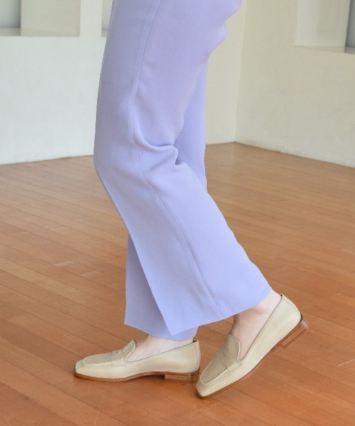 inter-chaussures（インターショシュール）の「【ANGEL ALARCON】スクエアトウベーシックローファー(D21611)（ローファー・レディース・ブラック/ベージュ・38/37/36/35）」の2枚目の写真