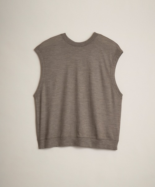 TROVE(トローヴ)の「TROVE 2022SS / MERINO WOOL KNIT VEST(ベスト・メンズ・カーキ/ベージュ・3/1)」の5枚目の写真