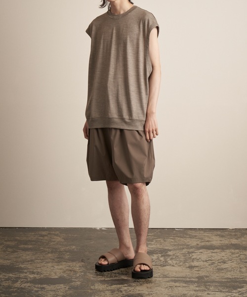 TROVE(トローヴ)の「TROVE 2022SS / MERINO WOOL KNIT VEST(ベスト・メンズ・カーキ/ベージュ・3/1)」の4枚目の写真
