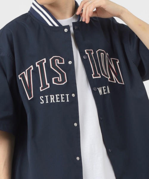 VISION STREET WEAR（ヴィジョンストリートウェア）の「【VISION STREET  WEAR/ヴィジョンストリートウェア】 カレッジワッペン スタジアムロゴシャツ/ベースボールシャツ/半袖シャツ（シャツ/ブラウス・レディース・チャコールグレー/ネイビー/グリーン/アイボリー/マスタード/ホワイト系その他・M/L/XL）」の21枚目の写真