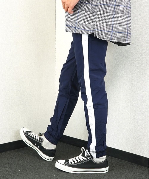 Burner(バーナー)の「【GROOVY STORE】ナイロン タスラン 10分丈 1本ライン ジョガーパンツ(デニムパンツ・メンズ・ブラック/ネイビー/チャコールグレー・L/LL/M)」の10枚目の写真