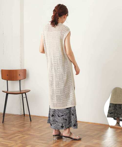 SENSE OF PLACE by URBAN RESEARCH（センスオブプレイスバイアーバンリサーチ）の「ブロックニットロングベスト（ベスト・レディース・ベージュ/オレンジ/アイボリー・ONE）」の13枚目の写真