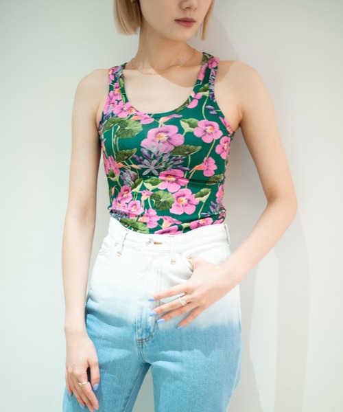 G.V.G.V.（ジーヴィージーヴィー）の「FLORAL TANK TOP（タンクトップ・レディース・ベージュ/グリーン・ONE SIZE）」の17枚目の写真