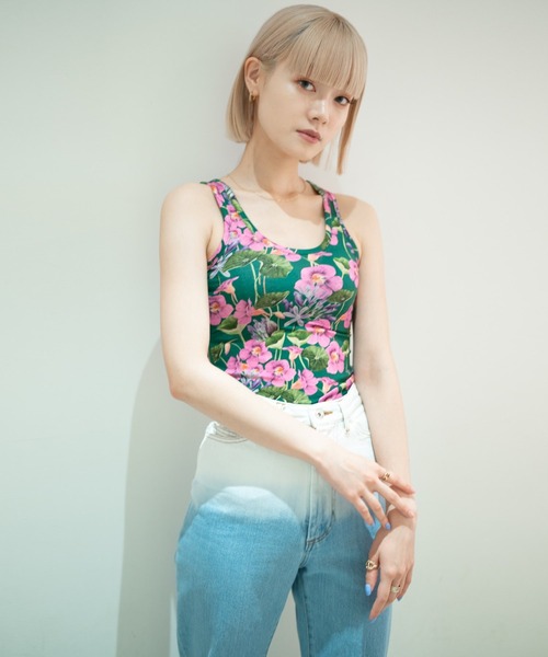 G.V.G.V.（ジーヴィージーヴィー）の「FLORAL TANK TOP（タンクトップ・レディース・ベージュ/グリーン・ONE SIZE）」の22枚目の写真