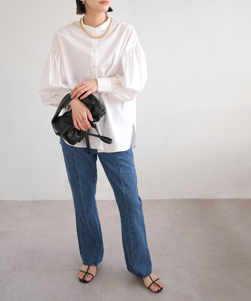 ANDJ(アンドジェイ)の「センター切替ラインハイウエストセミフレアデニムパンツ(デニムパンツ・レディース・オフホワイト/インディゴブルー・M/L)」の9枚目の写真