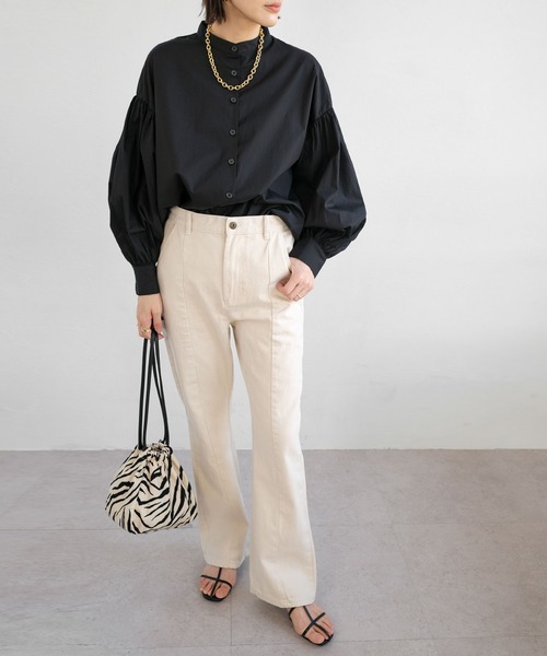 ANDJ(アンドジェイ)の「センター切替ラインハイウエストセミフレアデニムパンツ(デニムパンツ・レディース・オフホワイト/インディゴブルー・M/L)」の18枚目の写真