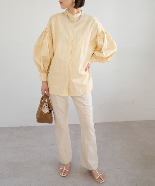 ANDJ(アンドジェイ)の「センター切替ラインハイウエストセミフレアデニムパンツ(デニムパンツ・レディース・オフホワイト/インディゴブルー・M/L)」の19枚目の写真