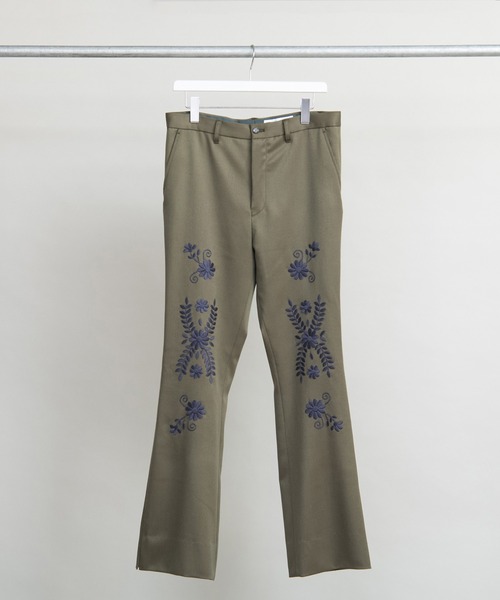 DISCOVERED(ディスカバード)の「DISCOVERED ディスカバード / FLOWER STITCH BOOTSCUT PANTS フラワーステッチブーツカットパンツ / DC-AW22-PT-02(チノパンツ・メンズ・ブラック/カーキ・3/1/2)」の13枚目の写真