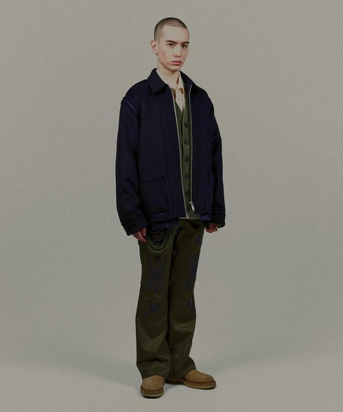 DISCOVERED(ディスカバード)の「DISCOVERED ディスカバード / FLOWER STITCH BOOTSCUT PANTS フラワーステッチブーツカットパンツ / DC-AW22-PT-02(チノパンツ・メンズ・ブラック/カーキ・3/1/2)」の10枚目の写真
