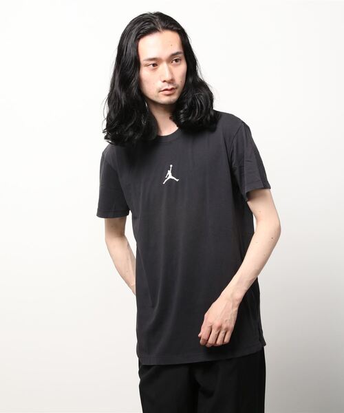 NIKE(ナイキ)の「NIKE/ナイキ ジョーダンDFエアグラフィックS/Sトップ(Tシャツ/カットソー・メンズ・ホワイト/ブラック・S/M/XL/L)」の1枚目の写真
