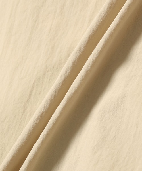 ADAM ET ROPE'（アダムエロペ）の「〈SHARE CLOSETシリーズ〉【サステナブル】リサイクルナイロンジャンプスーツ（つなぎ/オールインワン・レディース・ブラック/ベージュ・38/42）」の22枚目の写真