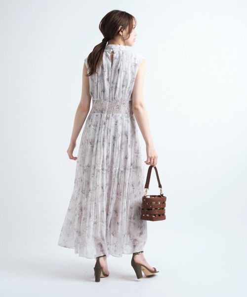 美品✨ マイストラーダ　リリープリント プリーツワンピース 花柄 Mystrada（マイストラーダ）の「リリープリントプリーツワンピース
