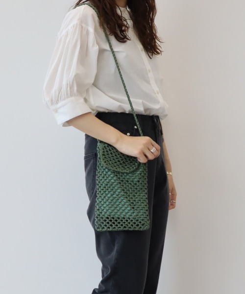 AMERICAN HOLIC（アメリカンホリック）の「テープミニサコッシュ（ショルダーバッグ・レディース・ブラック/ベージュ/カーキ/ブルー・FREE）」の18枚目の写真