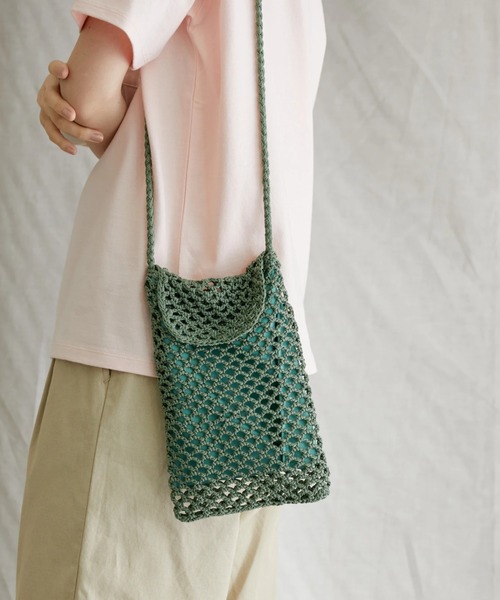 AMERICAN HOLIC（アメリカンホリック）の「テープミニサコッシュ（ショルダーバッグ・レディース・ブラック/ベージュ/カーキ/ブルー・FREE）」の19枚目の写真