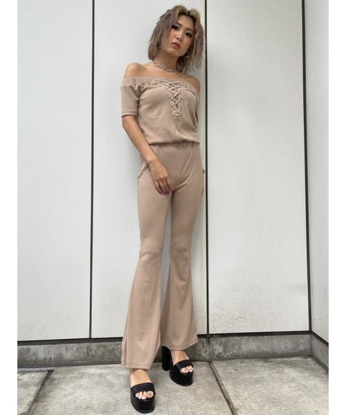 EGOIST（エゴイスト）の「オフショルリブオールインワン（つなぎ/オールインワン・レディース・ブラック/ベージュ・FREE）」の6枚目の写真