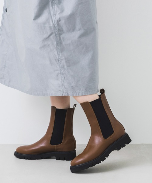 EVOL(イーボル)の「【EVOL】ミドル丈ベーシックサイドゴアブーツ IT9862(ブーツ・レディース・ブラック/ブラウン/アイボリー・LL/S/M/L)」の1枚目の写真