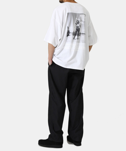 THE INTERNATIONAL ART COLLECTION（インターナショナルアートコレクション）の「THE INTERNATIONAL ART COLLECTION / インターナショナルアートコレクション：【ONLY ARK】別注 40/2 Short Sleeve Elizabeth Taylor (BY Frank Worth)：ONLYARK-0-2008[MUS]（Tシャツ/カットソー・メンズ・ホワイト・3L/4L）」の13枚目の写真