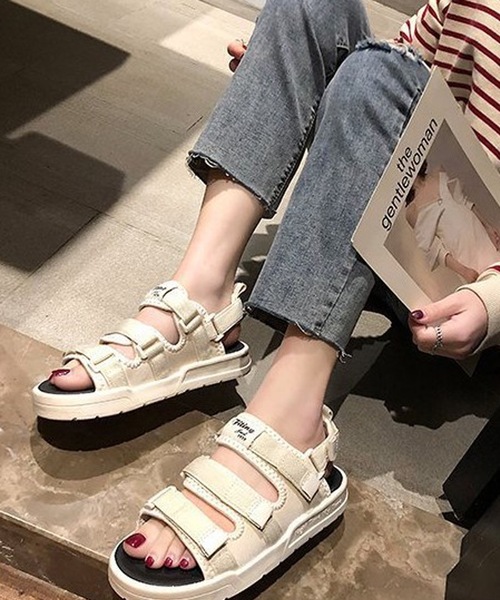 LUGG NAGG（ラグナグ）の「ベルクロ厚底スポーツサンダル【ユニセックス】（サンダル・レディース・アイボリー/ブラック・26.0cm/25.0cm/23.0cm/27.0cm/24.0cm）」の6枚目の写真