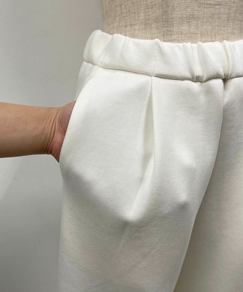 PICCIN PERLA（ピッチンペルラ）の「ダンボールニットワイドパンツ（セットアップ可能）（その他パンツ・レディース・ブラック/オフホワイト・M）」の20枚目の写真