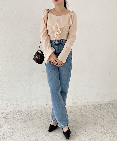 Lamoa（ラモア）の「Lamoa/ボリューム フリル ブラウス（シャツ/ブラウス・レディース・ブラック/アイボリー・MEDIUM/LARGE）」の4枚目の写真