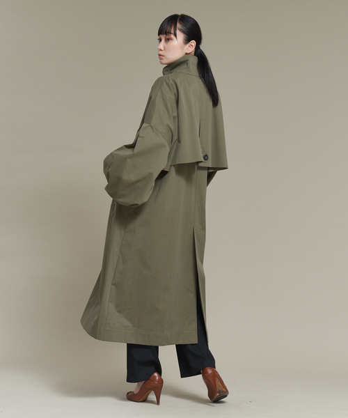 NOMINE（ノミネ）の「ボリュームスリーブスタンドカラーコート（トレンチコート・レディース・キャメル/カーキ/ブラック・フリー）」の14枚目の写真