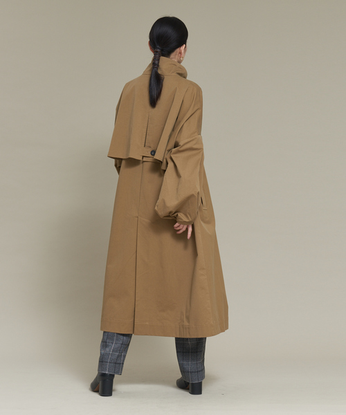 NOMINE（ノミネ）の「ボリュームスリーブスタンドカラーコート（トレンチコート・レディース・キャメル/カーキ/ブラック・フリー）」の9枚目の写真
