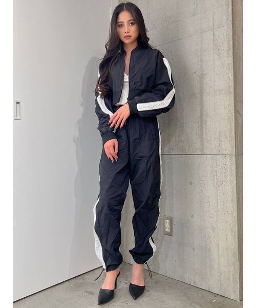 GYDA（ジェイダ）の「【セットアップ着用可】サイドLINEナイロンジョガーパンツ（その他パンツ・レディース・オフホワイト/ブラック・FREE）」の3枚目の写真