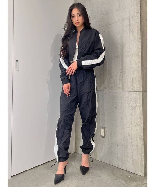 GYDA（ジェイダ）の「【セットアップ着用可】サイドLINEナイロンジョガーパンツ（その他パンツ・レディース・オフホワイト/ブラック・FREE）」の4枚目の写真