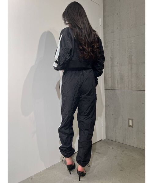 GYDA（ジェイダ）の「【セットアップ着用可】サイドLINEナイロンジョガーパンツ（その他パンツ・レディース・オフホワイト/ブラック・FREE）」の5枚目の写真