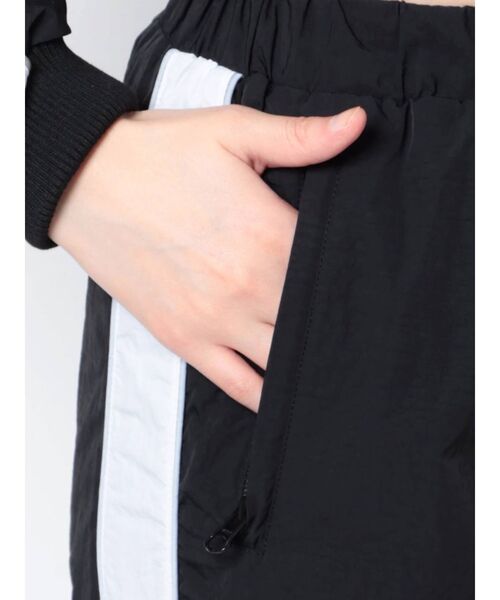 GYDA（ジェイダ）の「【セットアップ着用可】サイドLINEナイロンジョガーパンツ（その他パンツ・レディース・オフホワイト/ブラック・FREE）」の19枚目の写真