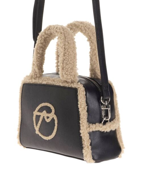 EMODA(エモダ)の「ロゴフェイクムートンバッグ(ハンドバッグ・レディース・ベージュ/ブラック・FREE)」の19枚目の写真